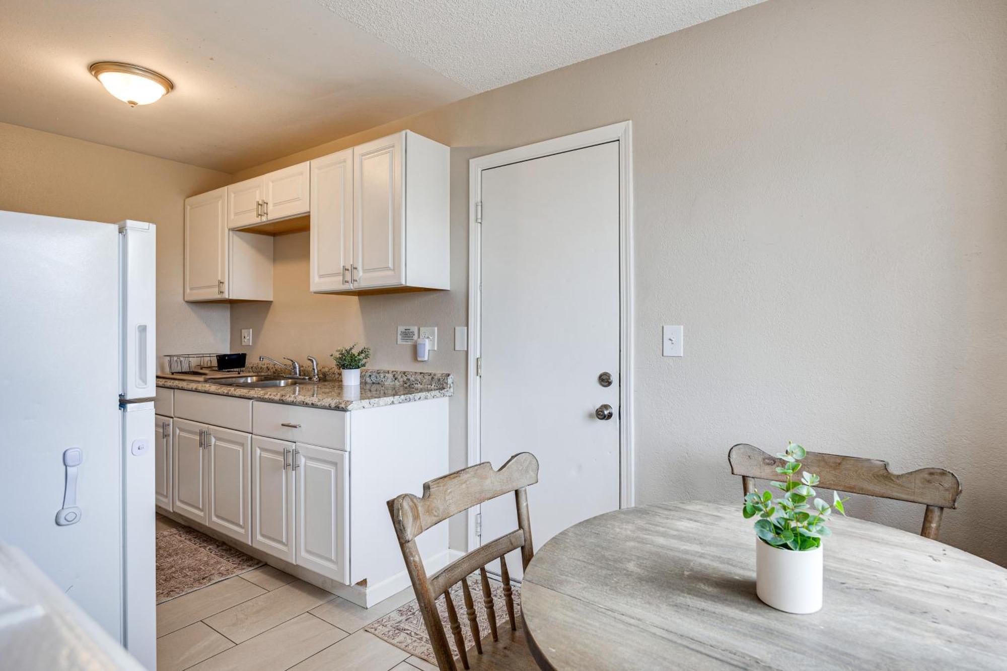 Convenient Joshua Tree Apartment - Walk To Town! Eksteriør billede