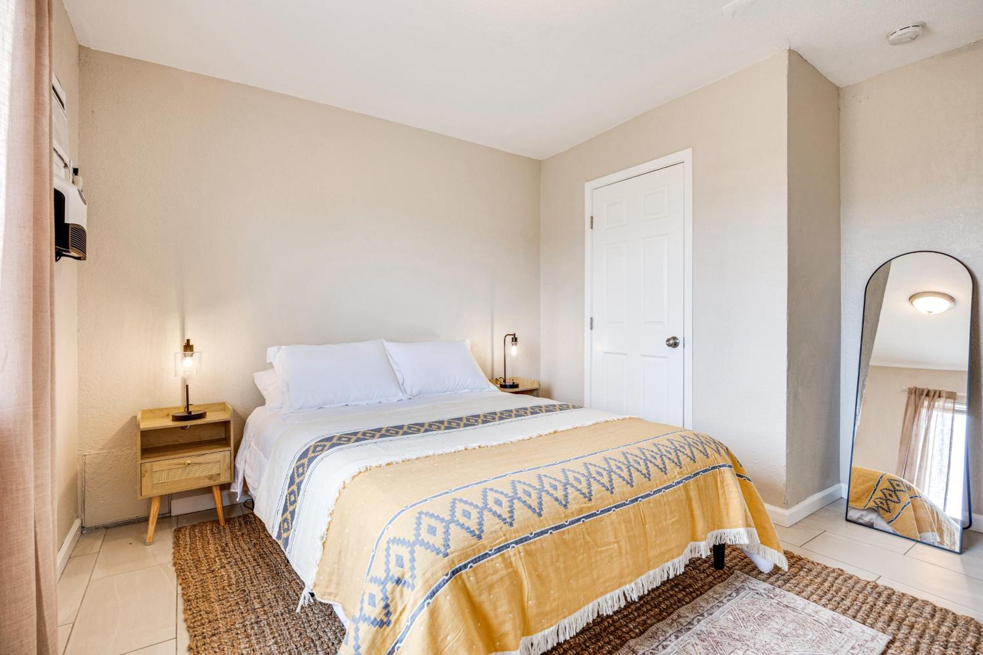 Convenient Joshua Tree Apartment - Walk To Town! Eksteriør billede